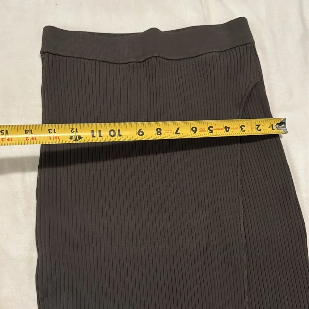 Akris Punto Skirt 
Stretch Viscose Midi Pencil... - Picture 8 of 9